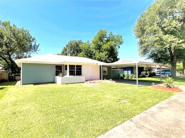 property at 712 Trimm Ave