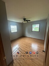 5201 Harbet Ave NW in Cedar Rapids, IA - Building Photo - Building Photo