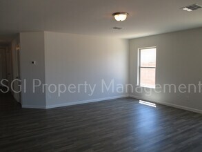 1053 Greyhawk Loop in Casa Grande, AZ - Building Photo - Building Photo