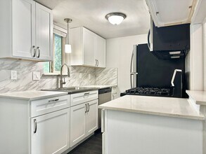 Zilker Place in Austin, TX - Building Photo - Building Photo