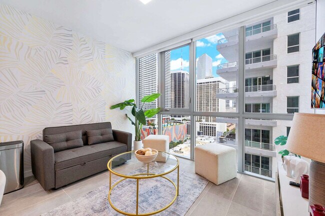 227 NE 2nd St in Miami, FL - Building Photo - Building Photo