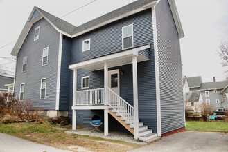 34 Broadway in Pembroke, NH - Building Photo - Building Photo