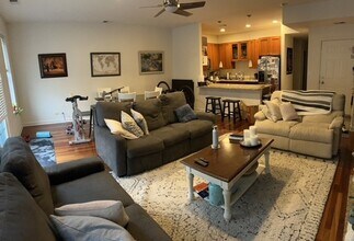 2650 N Halsted St-Unit -4 in Chicago, IL - Building Photo - Building Photo