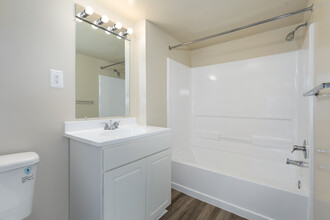 Acclaim at Lake Largo in Largo, MD - Building Photo - Interior Photo