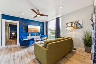 3242 E Camelback Rd in Phoenix, AZ - Building Photo