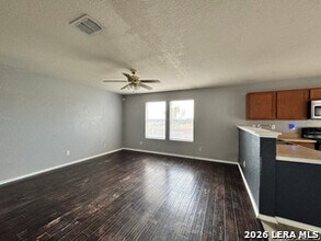 6714 Loma Vino in San Antonio, TX - Building Photo - Building Photo