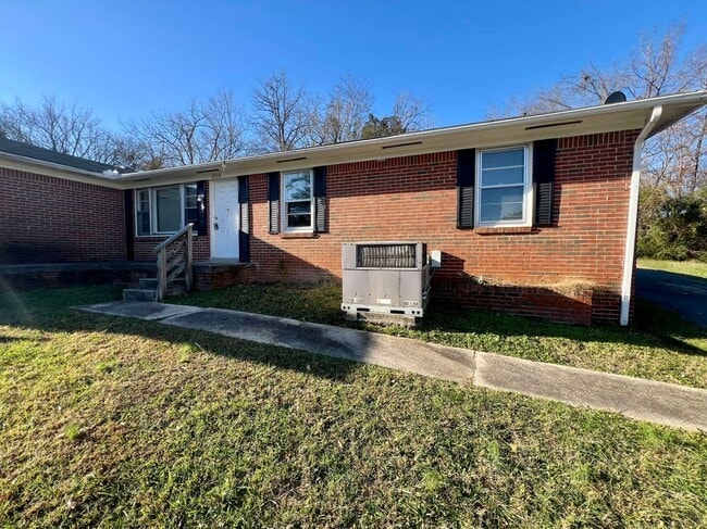 1010 Todd Ct in Murfreesboro, TN - Foto de edificio - Building Photo