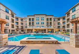 Atlas Point at Prestonwood in Carrollton, TX - Building Photo