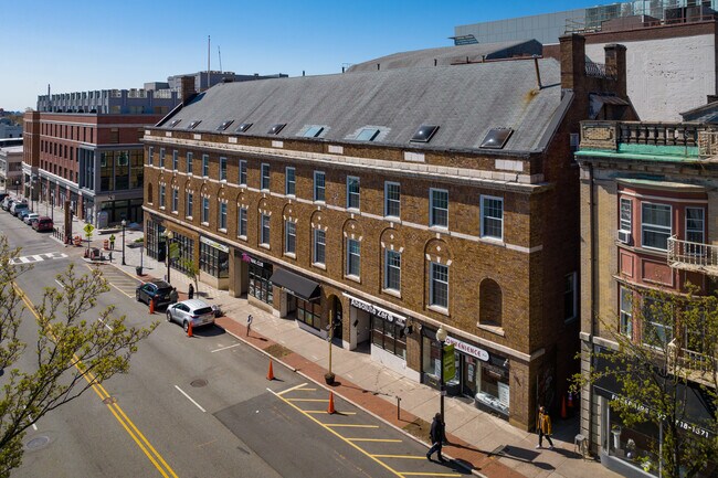 Wellmont III Condominiums in Montclair, NJ - Building Photo - Building Photo