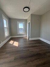 47 Hart St in New Britain, CT - Foto de edificio - Building Photo