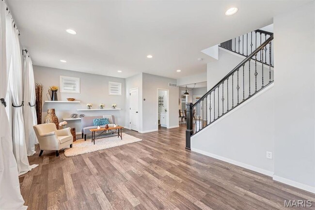 5044 Arpent St in St. Charles, MO - Foto de edificio - Building Photo