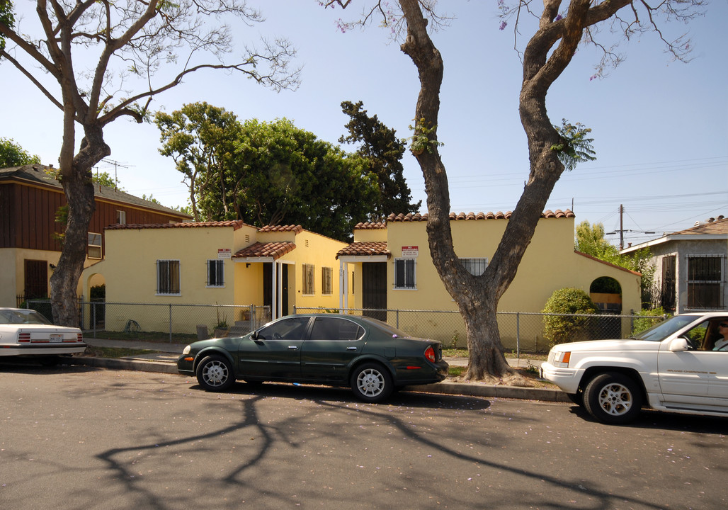 456 Magnolia St in Compton, CA - Foto de edificio