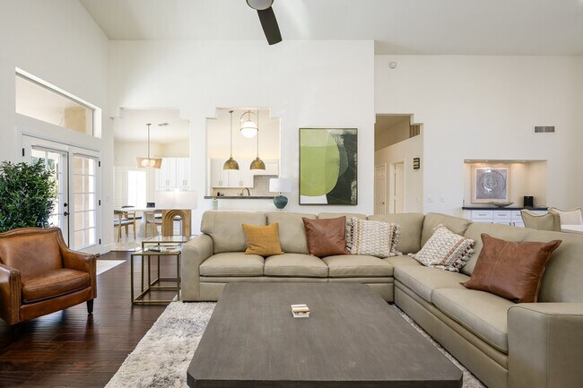 9375 E Sutherland Way in Scottsdale, AZ - Building Photo - Building Photo