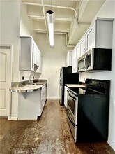 312 W 5th St, Unit 604 in Los Angeles, CA - Building Photo - Building Photo