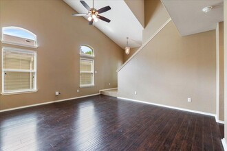 1421 Huckleberry Ln in Austin, TX - Building Photo - Building Photo