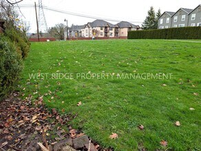 6154 NW Sickle Terrace in Portland, OR - Building Photo - Building Photo