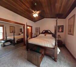 7892 River Rd in Truckee, CA - Building Photo - Building Photo