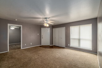 Silver Springs Apartment Homes in Austin, TX - Foto de edificio - Interior Photo