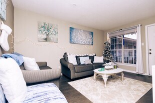 Villages at Harrison Creek in Memphis, TN - Building Photo