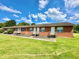 805 Old Gray Station Rd, Unit A in Johnson City, TN - Building Photo