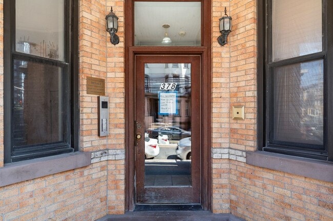 378 BALDWIN Ave in Jersey City, NJ - Building Photo - Building Photo