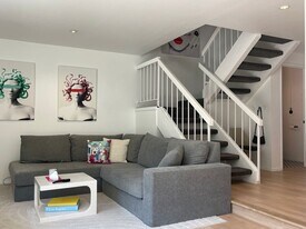 15 Glenhurst in Irvine, CA - Building Photo