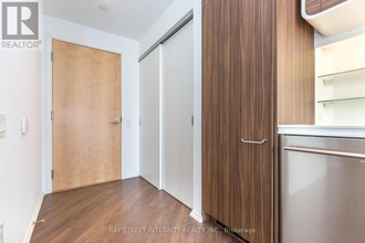 45-2145 Charles St E in Toronto, ON - Building Photo - Building Photo
