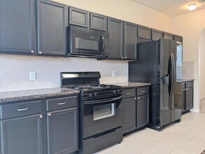 11 Carmel Chase Ct in Manvel, TX - Building Photo - Building Photo
