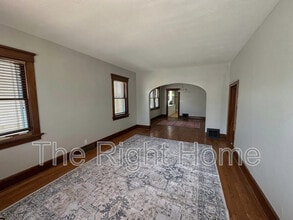 3330 N 59th St in Omaha, NE - Building Photo - Building Photo