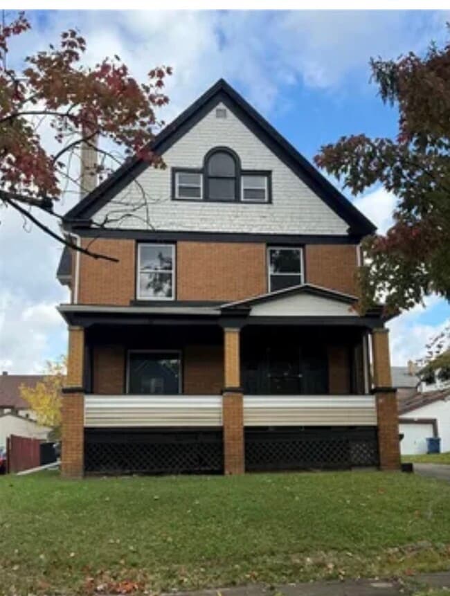 property at 216 S Main St