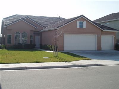 1896 Decatur Ave in Clovis, CA - Foto de edificio