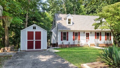 14304 Ramblewood Dr in Chester, VA - Building Photo - Building Photo