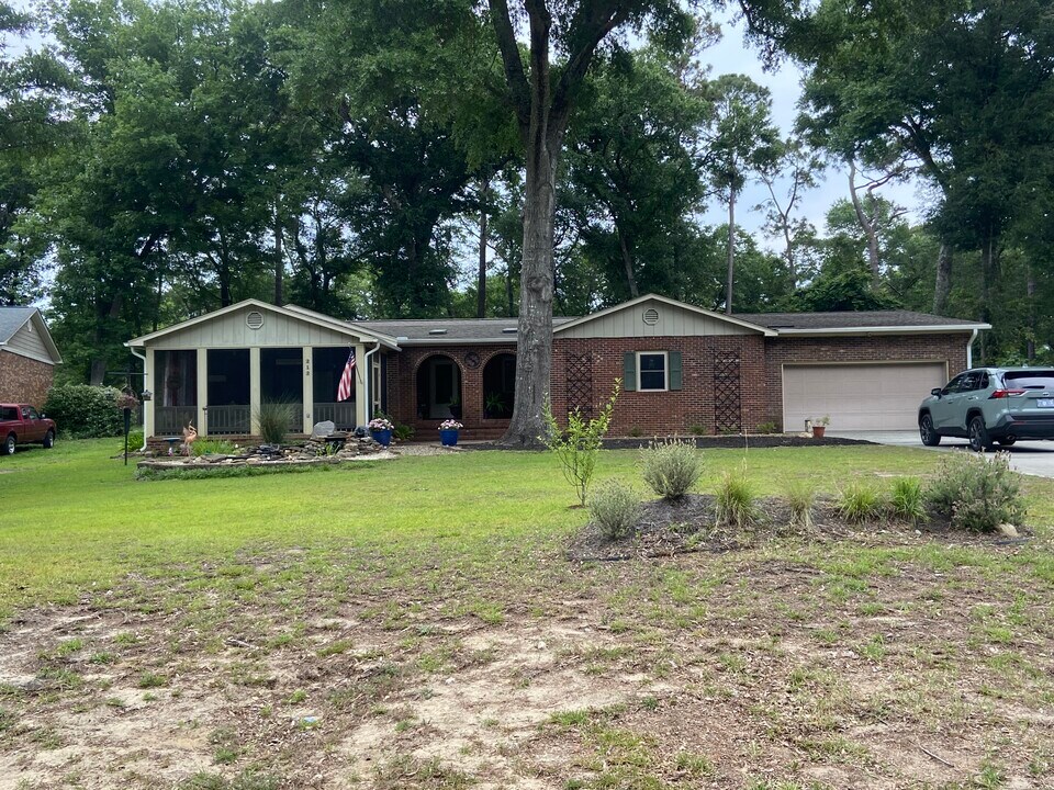 212 Park Ave Ext in Southport, NC - Building Photo