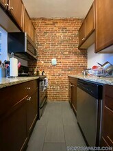 23 Cortes St, Unit 7 in Boston, MA - Foto de edificio - Building Photo