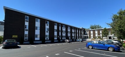 Cypress Apartments in Bridgeport, CT - Foto de edificio - Building Photo