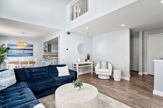 11 Wild Horse Loop in Rancho Santa Margarita, CA - Foto de edificio - Building Photo
