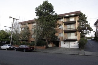 Jackson Manor in Seattle, WA - Foto de edificio - Building Photo