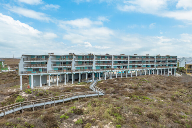 La Mirage Beachfront Condominiums in Port Aransas, TX - Building Photo - Building Photo