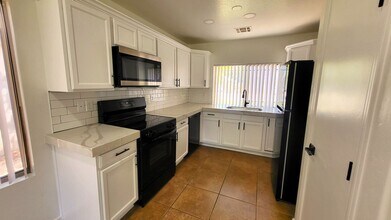 2032 E Catclaw St in Gilbert, AZ - Building Photo - Building Photo