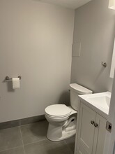 33 Deer St, Unit 507 in Portsmouth, NH - Building Photo - Building Photo