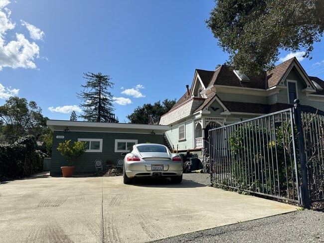124 Los Gatos Blvd in Los Gatos, CA - Building Photo - Building Photo