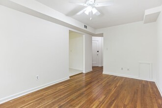 1521 E St SE in Washington, DC - Building Photo - Interior Photo