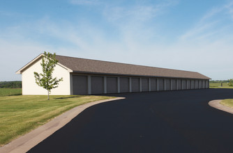 599 Cherry Ln in Roberts, WI - Foto de edificio - Building Photo