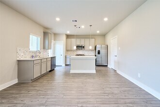 10533 Preserve Wy in Shenandoah, TX - Building Photo - Building Photo