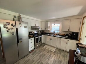 4132 Edgewood St in Dearborn Heights, MI - Building Photo - Building Photo