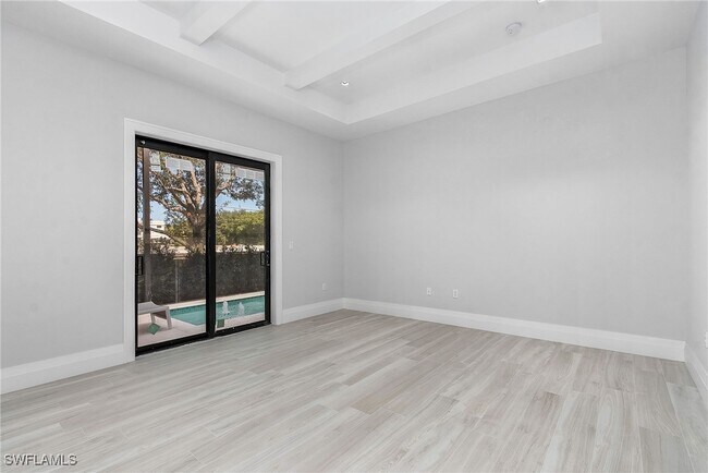 property at 6805 Il Regalo Cir