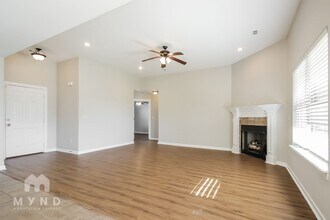 430 Capri St in Centerton, AR - Foto de edificio - Building Photo