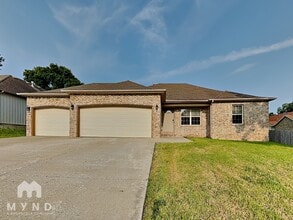 5635 S Farm Rd 145 in Springfield, MO - Building Photo - Building Photo
