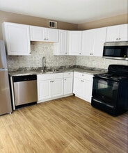 2949 Laverne Dr in Cincinnati, OH - Building Photo - Building Photo