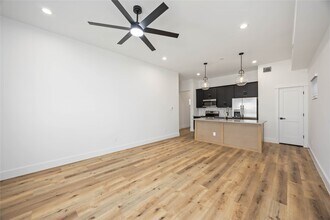 8013 Cora St in Houston, TX - Building Photo - Building Photo